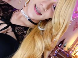 hot_couple2030